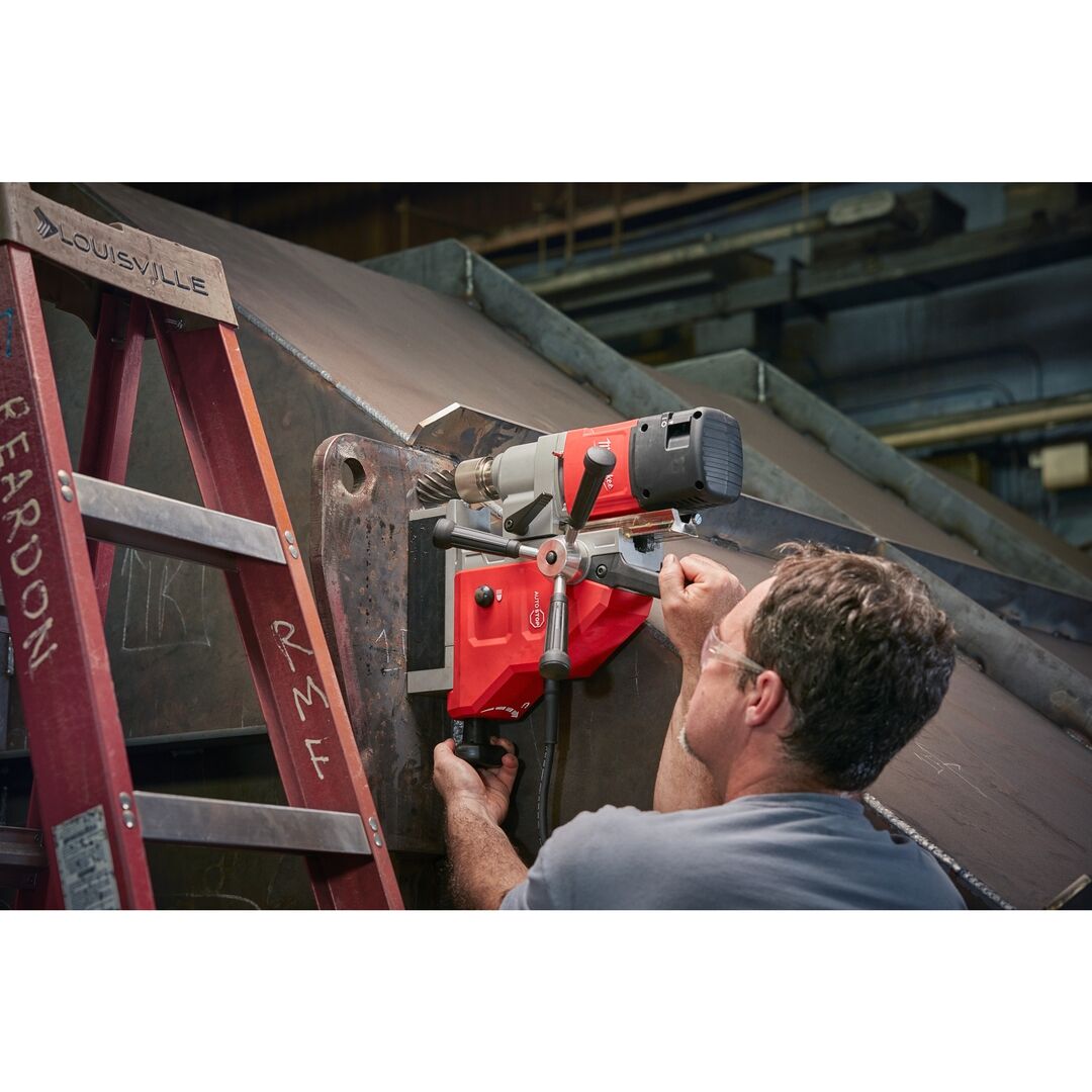 MILWAUKEE Magnetkernobhrmaschine MDP41 im Transportkoffer