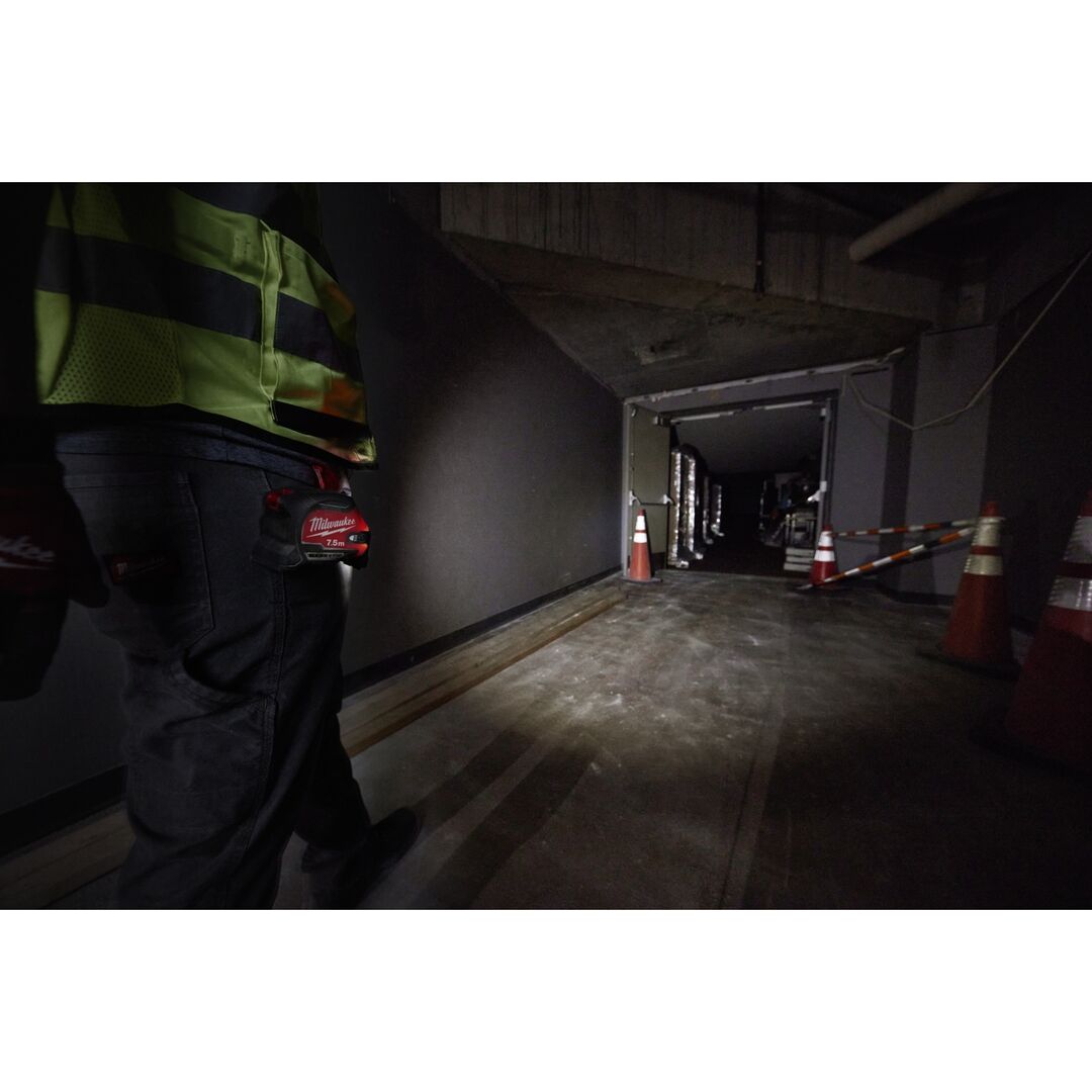 MILWAUKEE LED-Bandmaß 7,5m/25 ft 30 mm breites Band MILWAUKEE LED-Bandmaß 7,5m/25 ft 30 mm breites Band