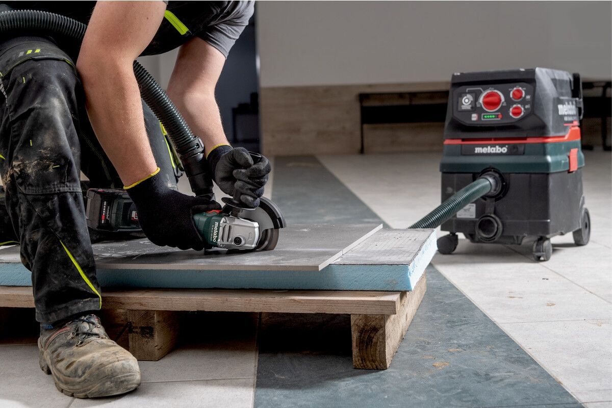 METABO Akku-Winkelschleifer W 18L 9-125 Quick solo in metaBOX METABO Akku-Winkelschleifer W 18L 9-125 Quick solo in metaBOX