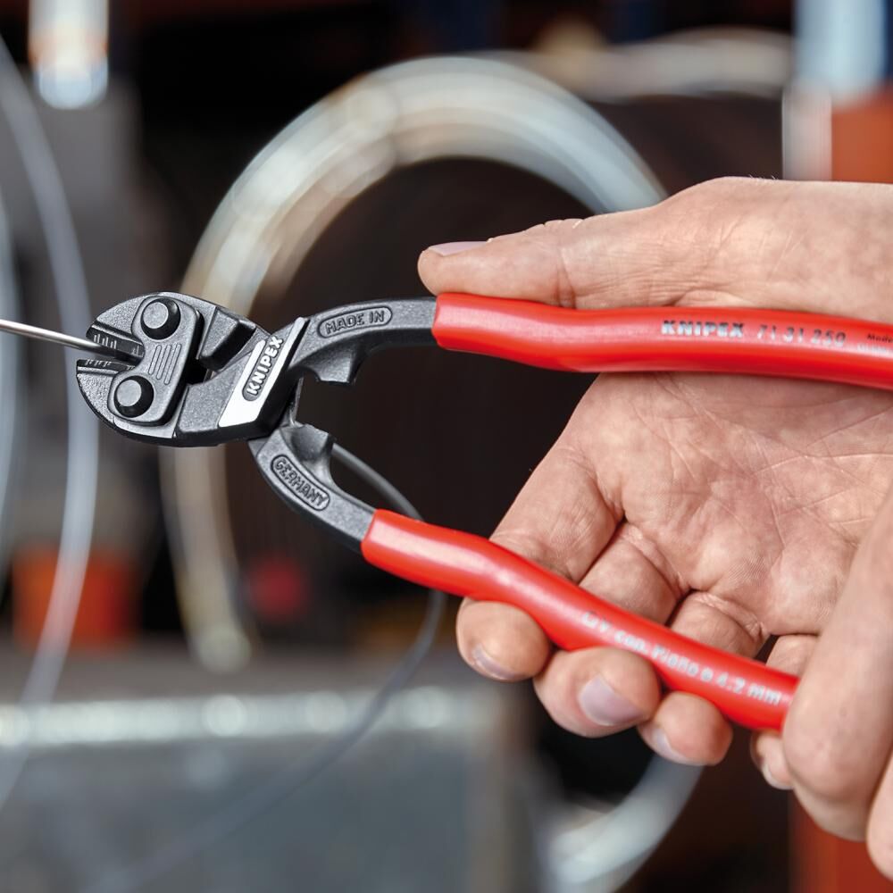KNIPEX 71 01 250 CoBolt XL Kompakt-Bolzenschneider schw atra 250 mm