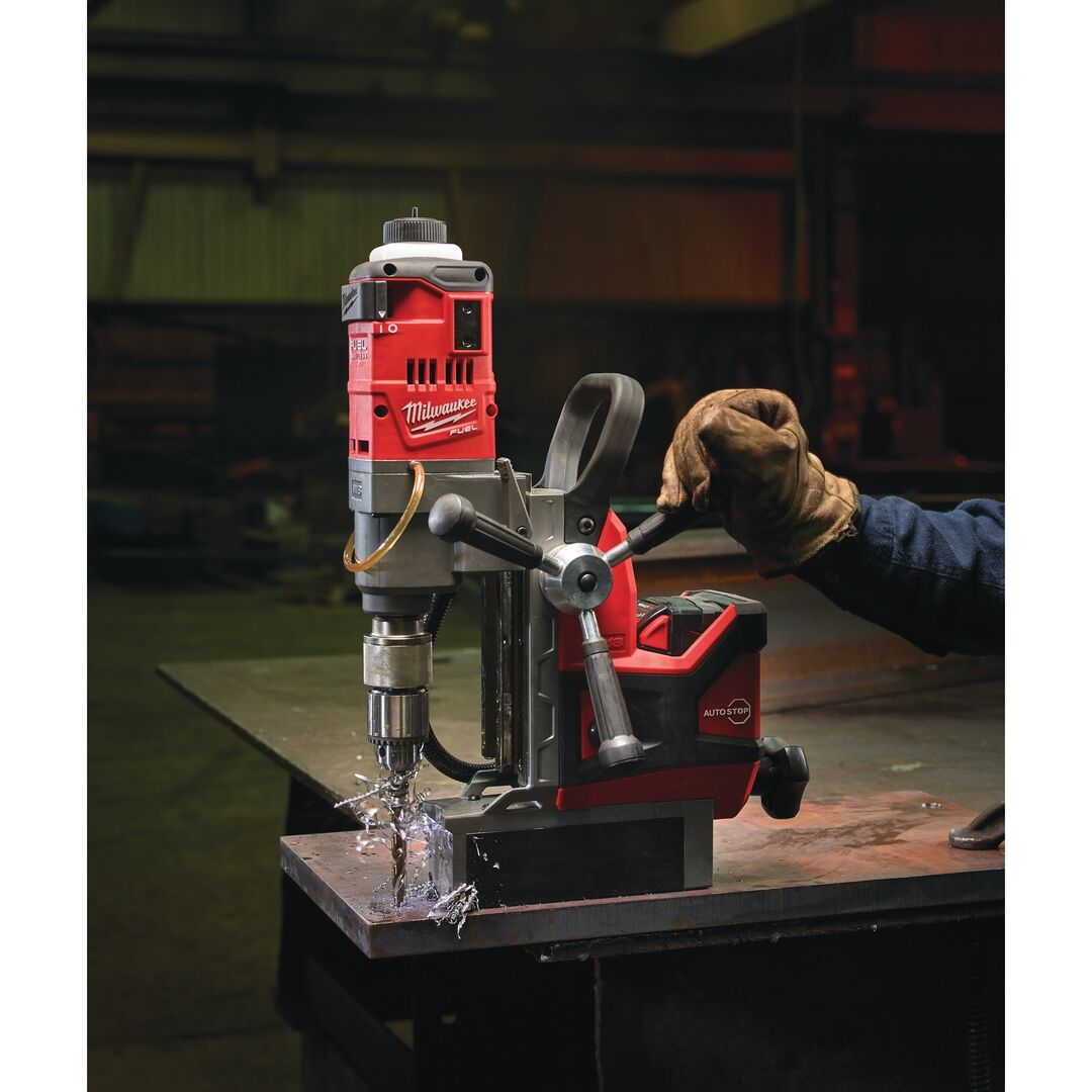 MILWAUKEE Akku-Magnetkernbohrmaschine M18 FMDP-0C MILWAUKEE Akku-Magnetkernbohrmaschine M18 FMDP-0C