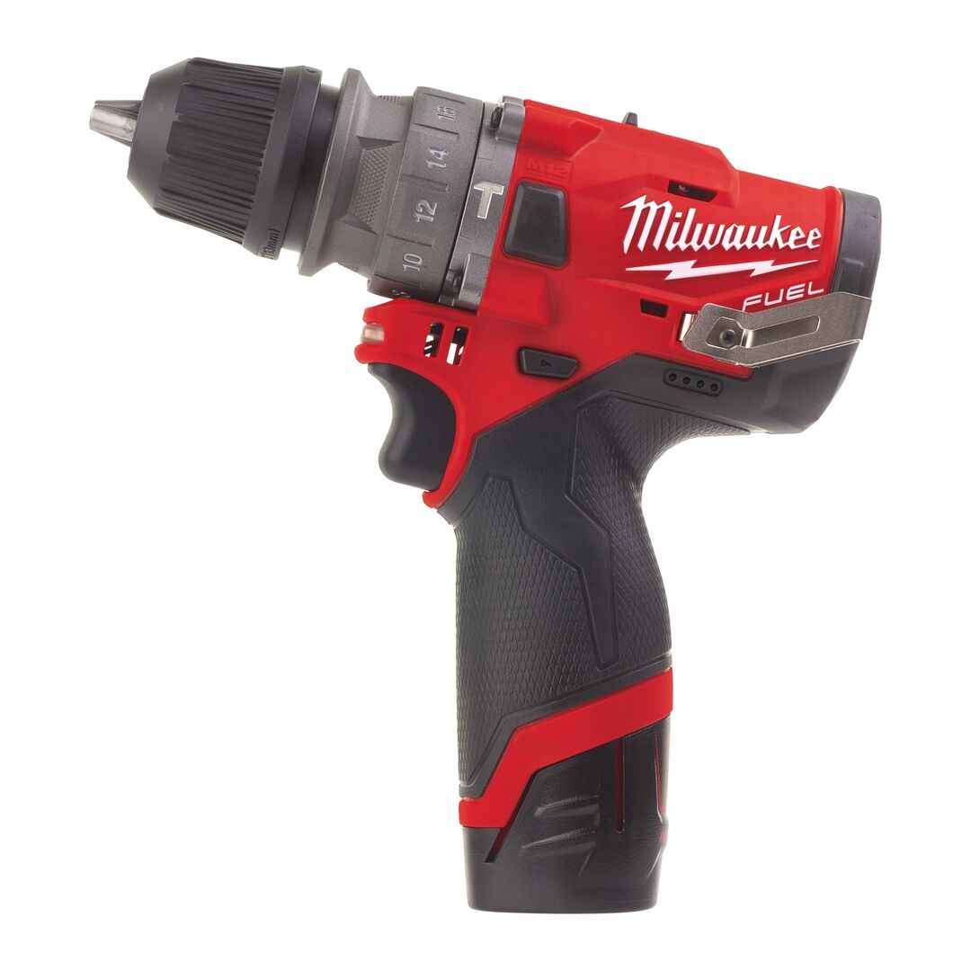 MILWAUKEE Akku-Schlagbohrschrauber FUEL M12FPDX-202X, 2x2Ah, Ladegerät, HD Box MILWAUKEE Akku-Schlagbohrschrauber FUEL M12FPDX-202X, 2x2Ah, Ladegerät, HD Box