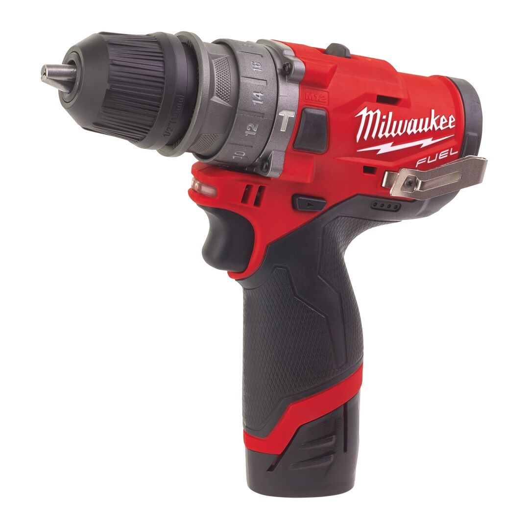 MILWAUKEE Akku-Schlagbohrschrauber FUEL M12FPDX-202X, 2x2Ah, Ladegerät, HD Box MILWAUKEE Akku-Schlagbohrschrauber FUEL M12FPDX-202X, 2x2Ah, Ladegerät, HD Box