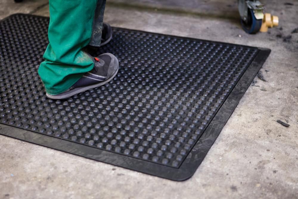 MILTEX Yoga Dome NR Einzelmatte 60x90 cm schwarz MILTEX Yoga Dome NR Einzelmatte 60x90 cm schwarz