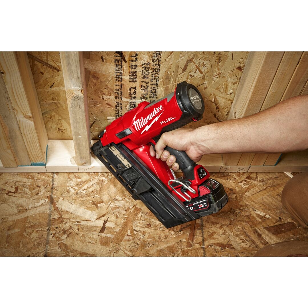 MILWAUKEE FUEL Akku-Einzelschuss-Nagler M18FFNS-502C 2x5,0Ah, Ladegerät, HD Box MILWAUKEE FUEL Akku-Einzelschuss-Nagler M18FFNS-502C 2x5,0Ah, Ladegerät, HD Box