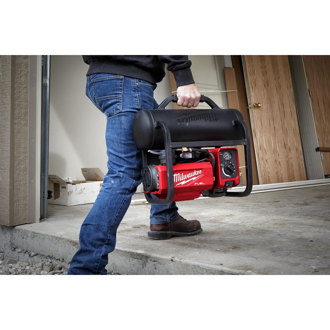 MILWAUKEE Akku-Kompressor Fuel M18FAC-0 Solo, im Karton MILWAUKEE Akku-Kompressor Fuel M18FAC-0 Solo, im Karton