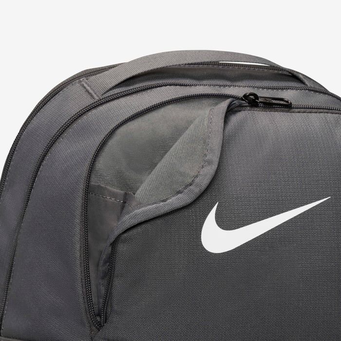 Nike Brasilia Rucksack ONE-SIZE Grey/Black Nike Brasilia Rucksack ONE-SIZE Grey/Black