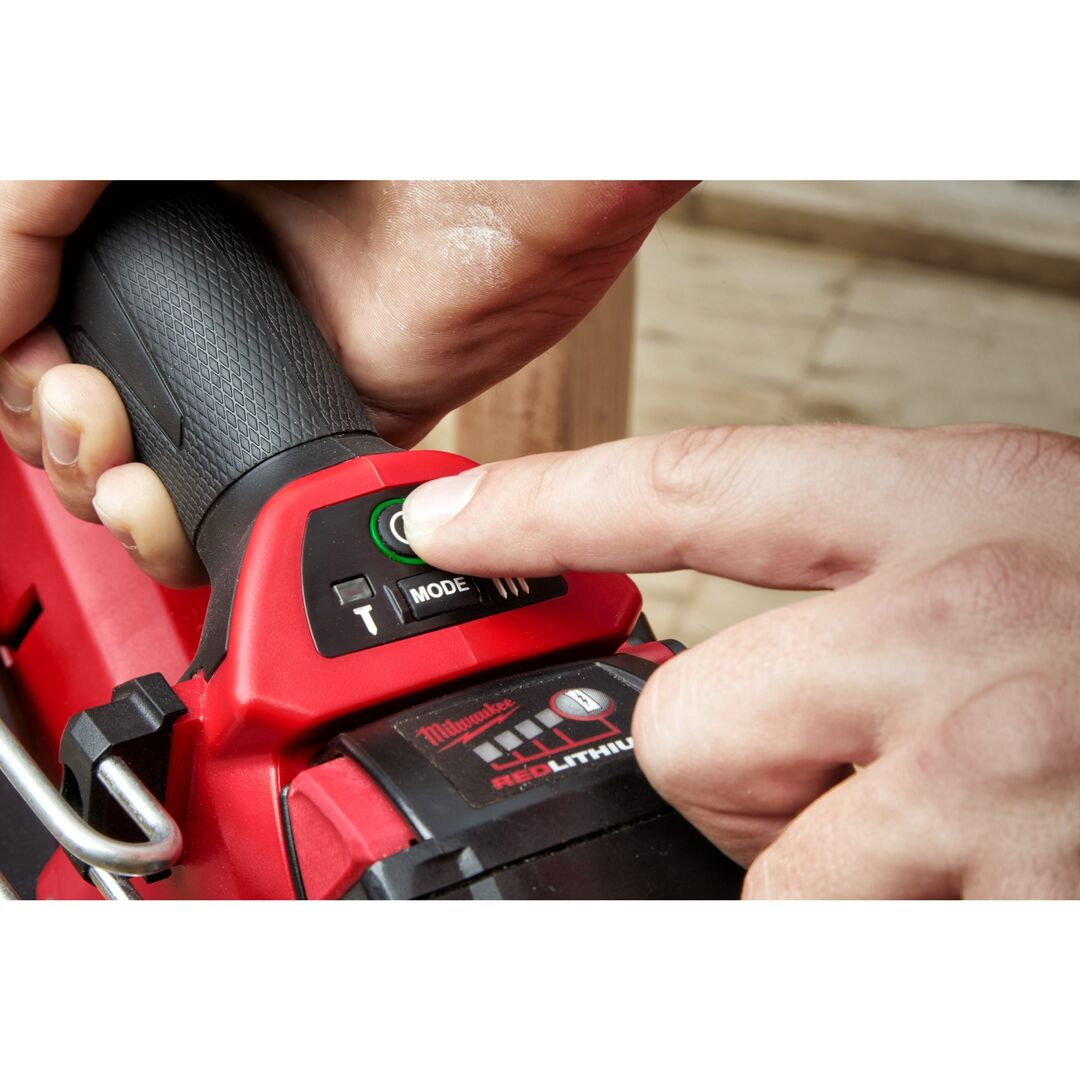 MILWAUKEE FUEL Akku Nagler M18FFN-502C 2x5,0 Ah Akku, Ladegerät, HD Box MILWAUKEE FUEL Akku Nagler M18FFN-502C 2x5,0 Ah Akku, Ladegerät, HD Box
