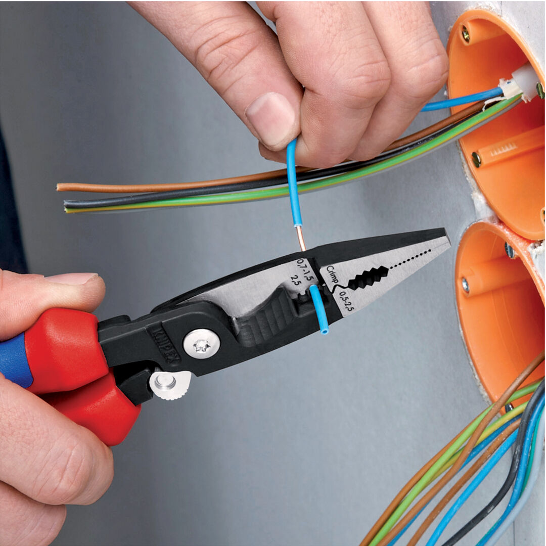KNIPEX 13 82 200 Elektro- Installationszange schw atra. 200 mm KNIPEX 13 82 200 Elektro- Installationszange schw atra. 200 mm