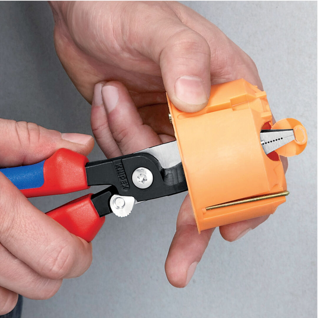 KNIPEX 13 82 200 Elektro- Installationszange schw atra. 200 mm KNIPEX 13 82 200 Elektro- Installationszange schw atra. 200 mm