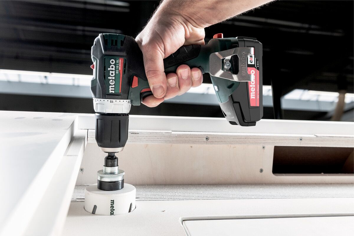 METABO Akku-Bohrschrauber BS 18 L BL 2x Akku 18 V/2,0 Ah, SC 30, Koffer METABO Akku-Bohrschrauber BS 18 L BL 2x Akku 18 V/2,0 Ah, SC 30, Koffer