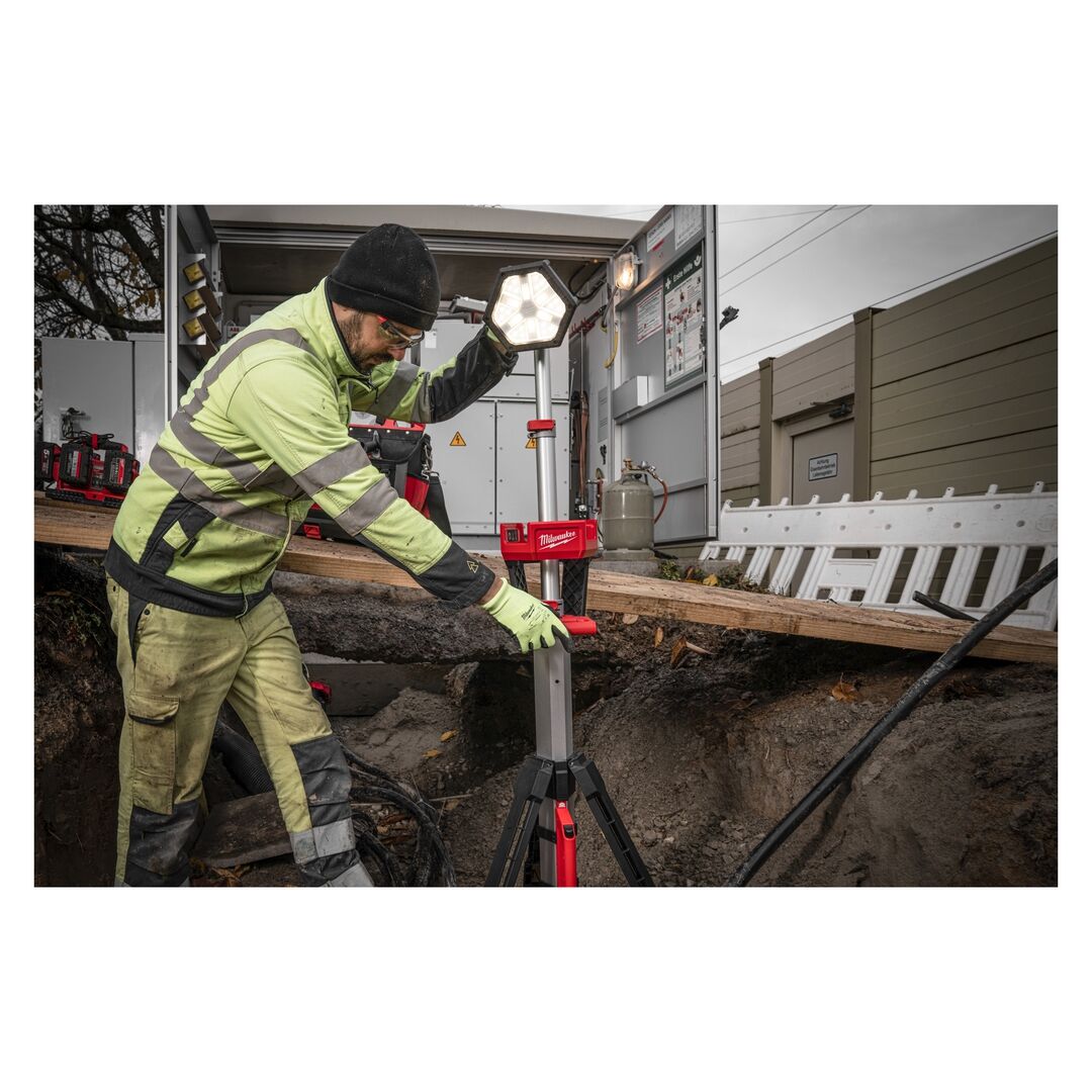 MILWAUKEE Baustrahler M18SAL2-502B 2x18V/5,5 Ah, Ladegerät, Wekrzeugtasche MILWAUKEE Baustrahler M18SAL2-502B 2x18V/5,5 Ah, Ladegerät, Wekrzeugtasche