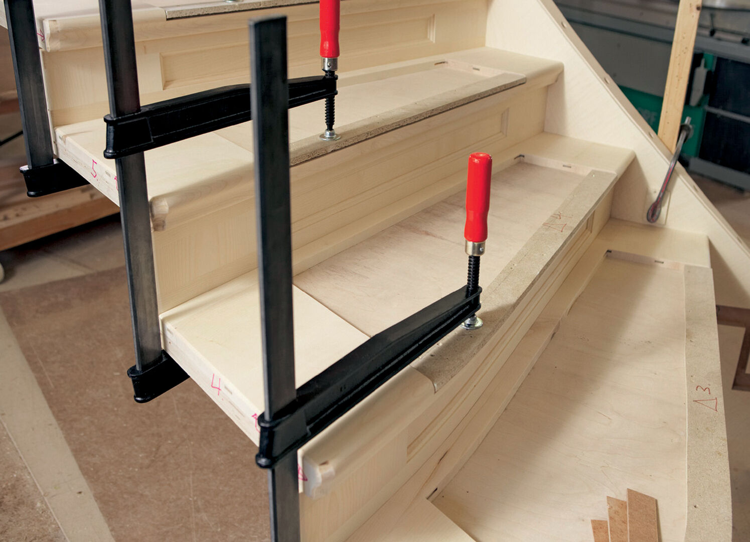 BESSEY Tiefspannschraubzwinge 400x250mm BESSEY Tiefspannschraubzwinge 400x250mm