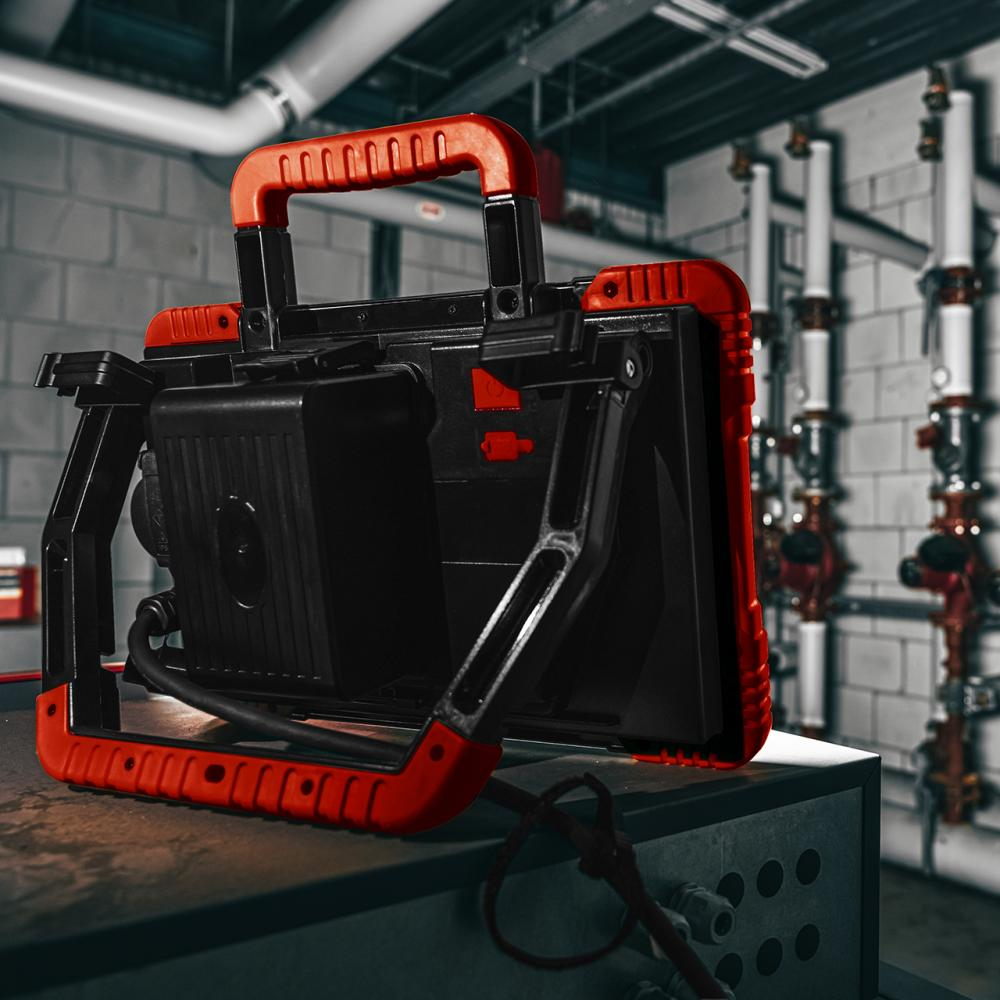 FORMAT Arbeitsleuchte Hybrid Wechselakkusystem 18V FORMAT Arbeitsleuchte Hybrid Wechselakkusystem 18V